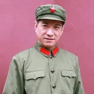 李卫当官任南坡