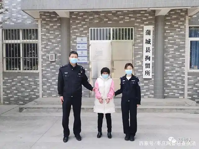 渭南一女贼盗窃10000余元被警方抓获