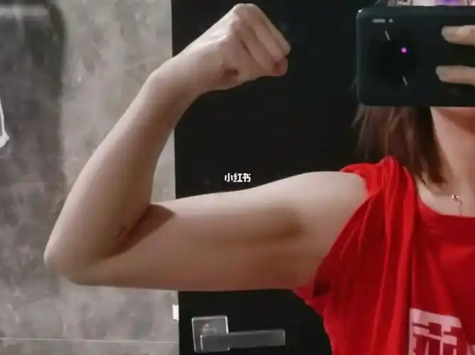 健身  #私人教练  #我的运动日常  #女生  #撸铁女孩  #瘦手臂