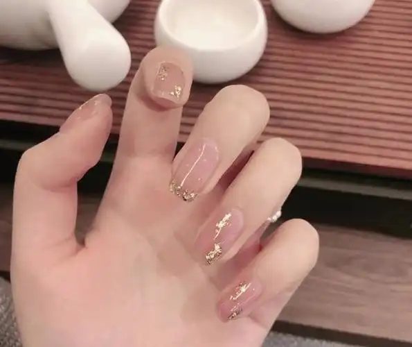 今年夏天最好看的九个指甲油颜色,你知道吗?