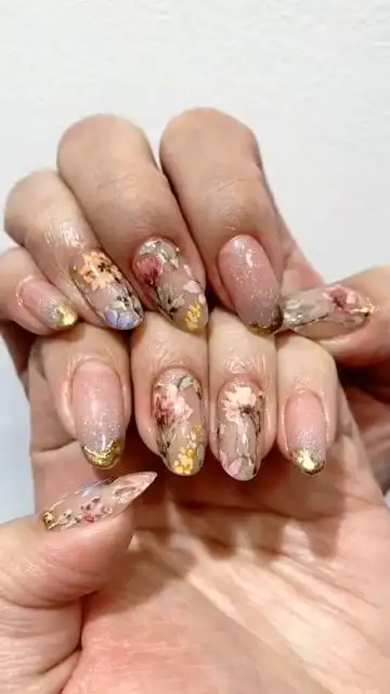 超级上档次的一款干花美甲,真是越看越喜欢