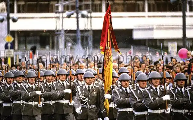 东德军乐-sylvianer marsch 民间军乐队演奏