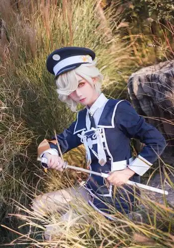 刀剑乱舞五虎退cos可爱的小老虎快来给我摸摸头