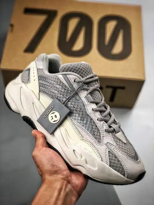yeezy boost 700v2