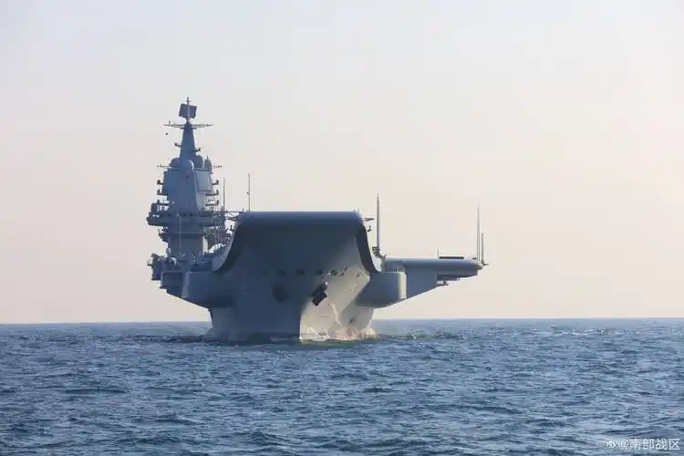 山东舰霸气壁纸来了这组高颜值海味壁纸你值得拥有