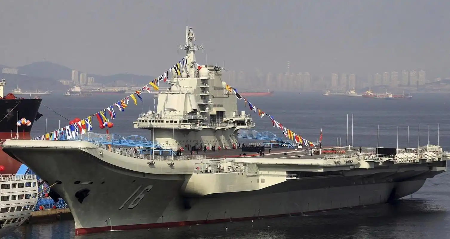 辽宁舰的舰长,属于是什么级别的军官  舰长一般对学历都是有要求的