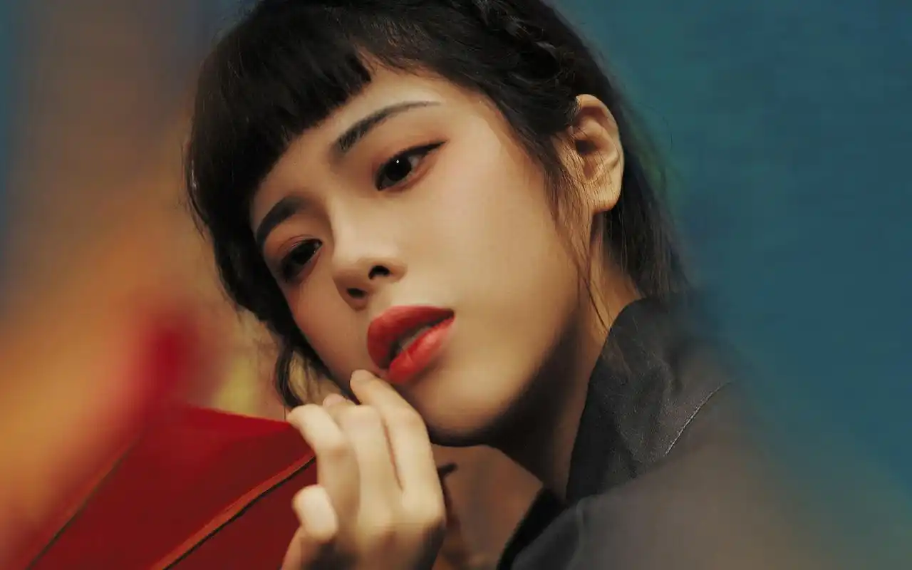 暗黑系和服美女高清桌面壁纸