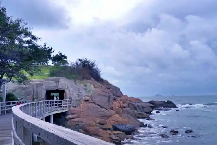 青岛新晋网红打卡地燕儿岛山公园