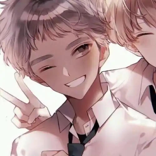 两男一女三人头像