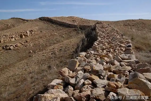 不教胡马度阴山10张阴山山脉的照片和你想象中是否一样