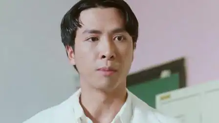 甄子丹年轻的时候,一脸青涩还帅气,简直鲜肉