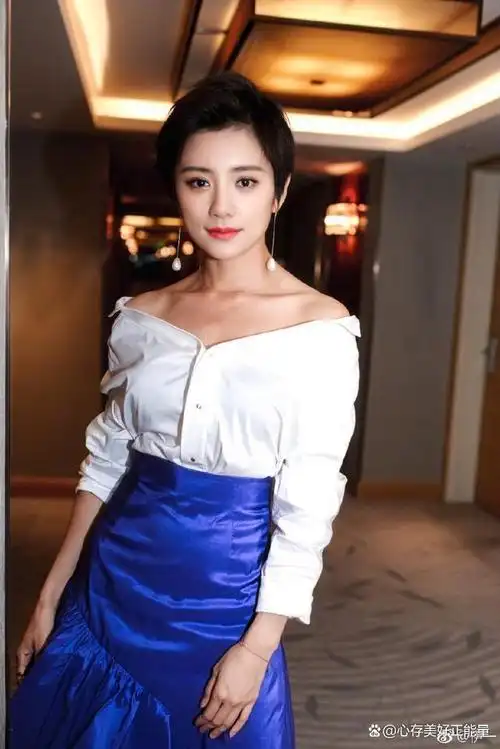 浙江卫视美女主持人伊一,太漂亮了