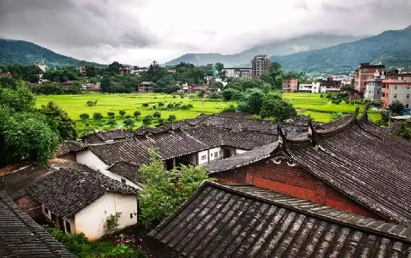 【岵山古镇概况】 岵山位于永春县