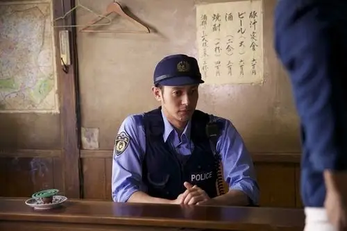 有谁知道电影版深夜食堂中警察扮演者的相关信息啊,就这个帅哥
