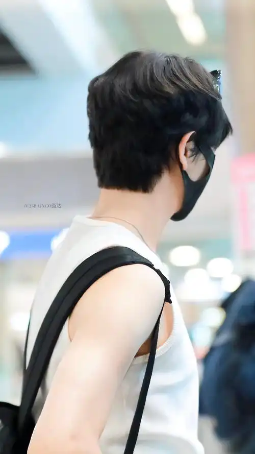 肖宇梁超话xyl#肖宇梁#xyl#向全世界安利肖宇梁#这个身材这个姿势,二