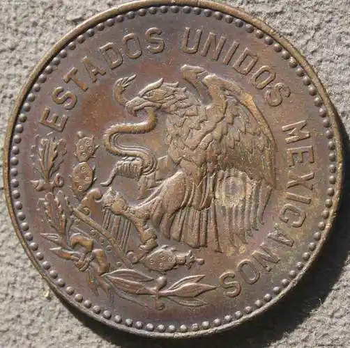 1956年墨西哥m比索大铜币一枚.直径;32mm.