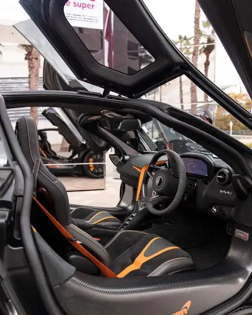 迈凯伦720s车牌尾翼下的小彩蛋