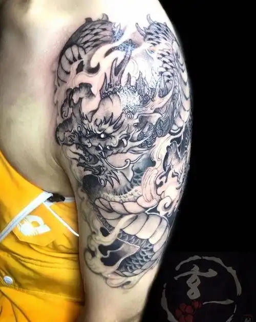 龙臂纹身图片_手臂纹身图案