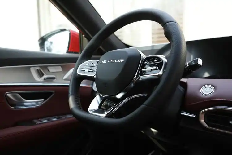 加量不加价,体验轻松驾驶感觉 试驾奇瑞捷途x70 plus | 俞昆炫车