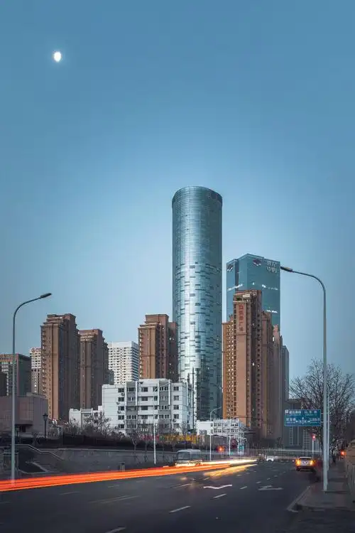 青岛国际航运中心大厦:城市"巨塔"