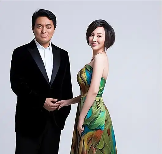 19岁与人私奔裸婚在6平米地下室生3胎今丈夫用7部剧将她捧红