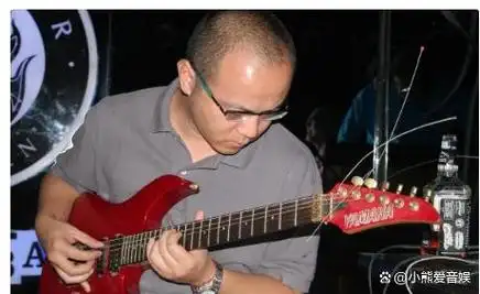 窦唯的独特之处何在?与周杰伦有何异同?为何备受尊重?专业解析