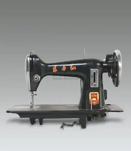 0208 70年代作 东方红缝纫机头