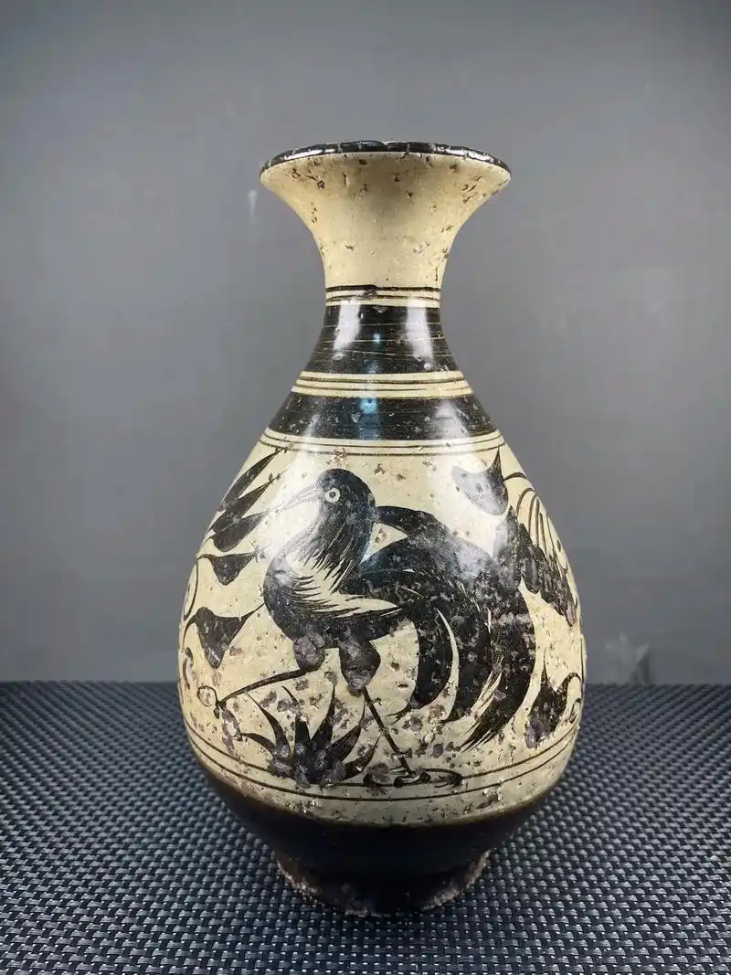 元代磁州窑白底黑花玉壶春瓶 高28厘米 #好的作品都是有 - 抖音