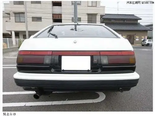 【图】内饰极具年代特色 丰田经典ae86实拍图 _汽车江湖