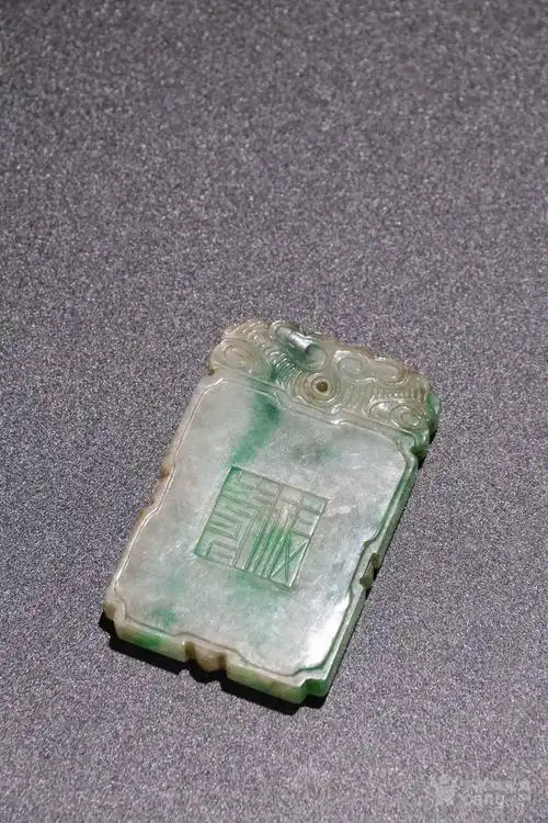 清代: 老翡翠 和合二仙 佩牌