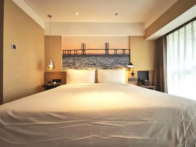 青岛金沙滩亚朵酒店图片