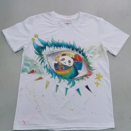 手绘文创t恤 凝聚爱国情怀