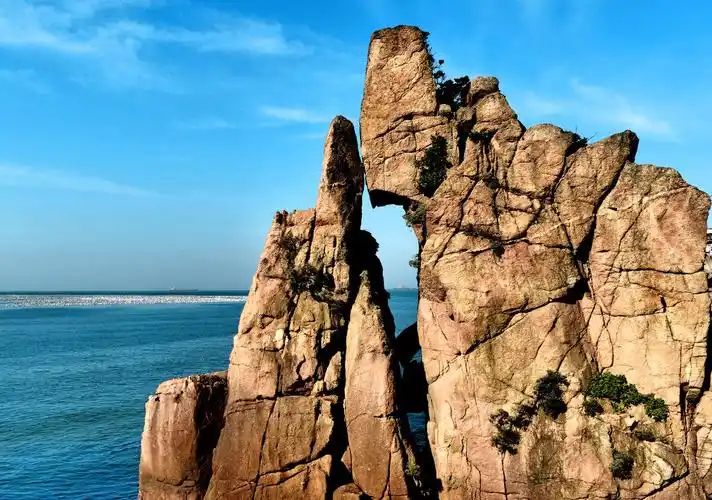 守着一片天,守着一片海,守着一份坚贞不渝的爱……摄于浙江嵊泗嵊山岛