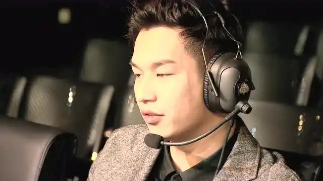 2020qq飞车手游车神赏金赛w2d1_q9.子墨 vs king.彬神_1