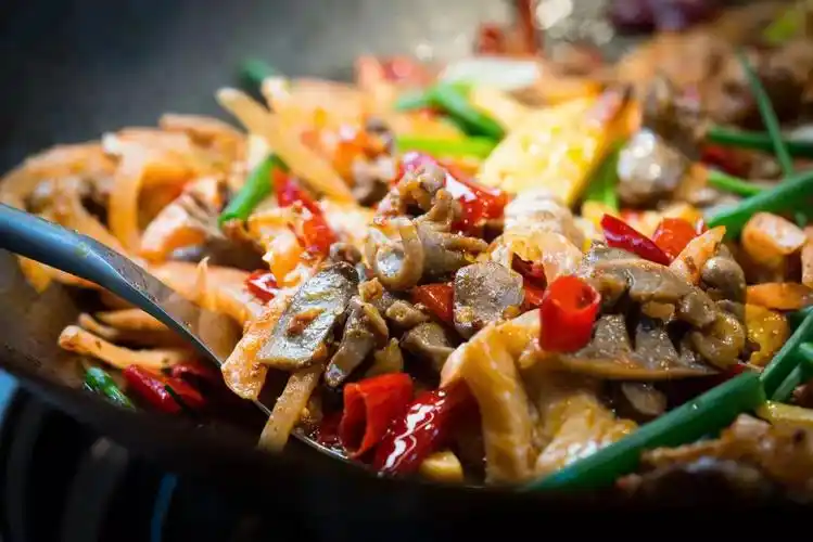 黔江鸡杂的扛把子来了逛二黔江鸡杂亮相主城