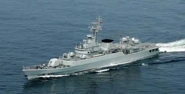 曾参与实战,053系列护卫舰挺强悍的,舰龄都是36年左右才退役