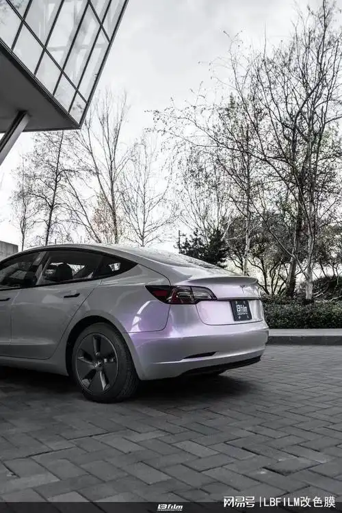 特斯拉model3lbfilm改色膜钻石梦幻火山灰一款让猛男都心动颜色