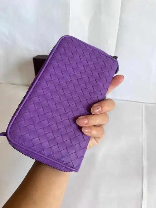 bv葆碟家女士长款羊皮编织长钱包275064尺