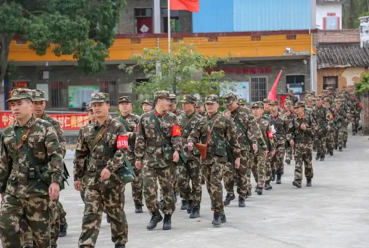战味十足武警广东总队冬季野营拉练圆满收官