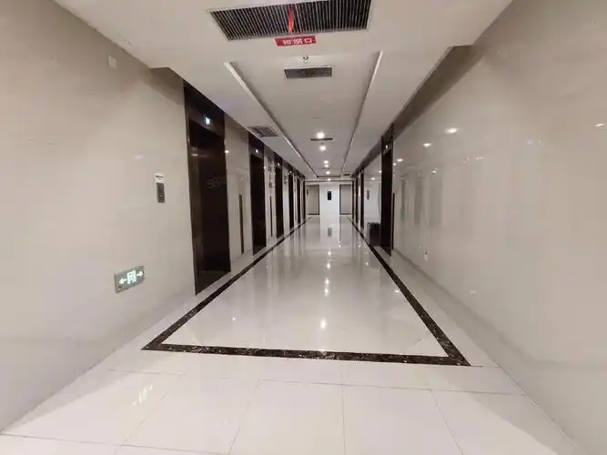 【11图】兰州中心soho 带全套办公家具出租 精装修 随时看,兰州七里河