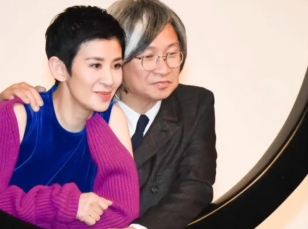 吴君如:和大导演陈可辛同居19年,41岁的高龄产女,至今没有领证
