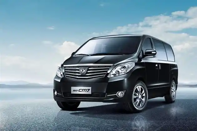 作为东风风行旗下中高端公商务车型,"首席公务舱"风行cm7凭借1.