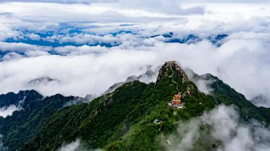 这不河南嵩县5a景区白云山等景区给考生送福利来了.