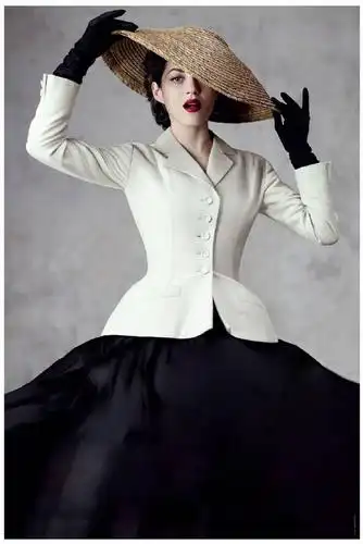 杂志拍摄一组大片,展现迪奥衣服迪奥女装玛丽昂·歌迪亚dior衣服dior