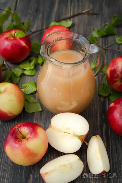 鲜榨苹果汁