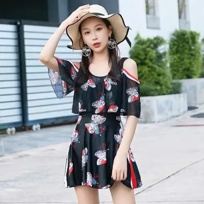 泳装女生保守价格