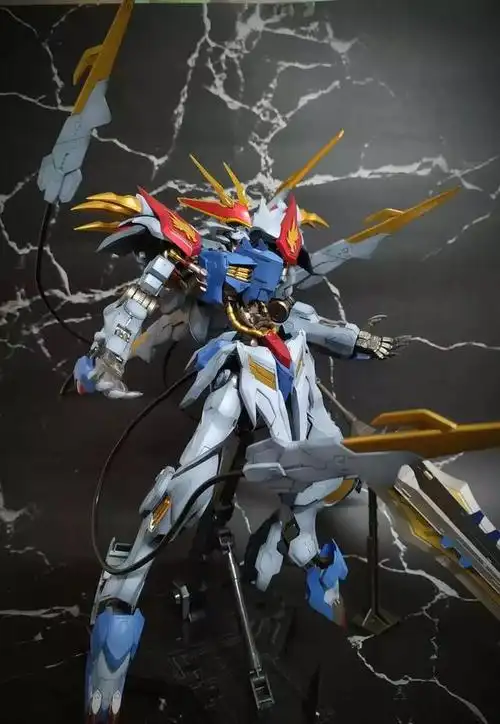 佳作自己动手随心所欲质感涂装gk神龙斗士巴巴托斯高达