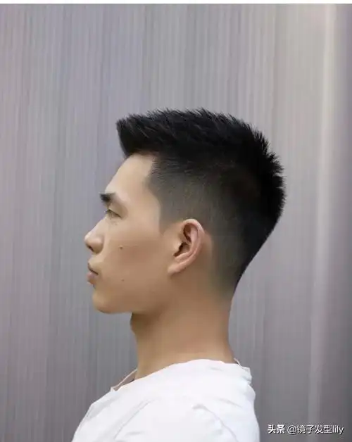 钟爱的发型,因为剪完特别的有型,平平无奇的男士剪完也能变身帅哥型男