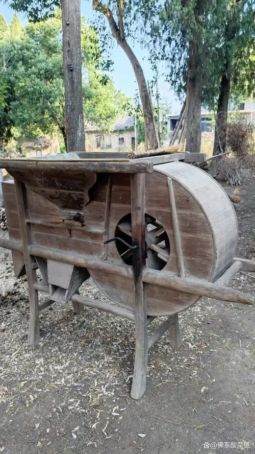 谷风车,本身是一种多功能农用物件,用来过滤谷物豆类等农作物中的杂物