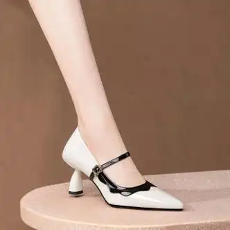 阿修亚高跟鞋细跟女单鞋时尚百搭尖头女士小皮鞋春秋款工作鞋牛漆皮